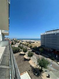 Appartamento di 92 m² con 5 locali e posto auto a 