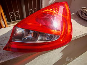 Coppia Fari fanali posteriori Ford Fiesta 