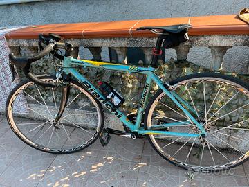 Bici da corsa bianchi