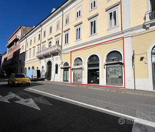 NEGOZIO A TRIESTE