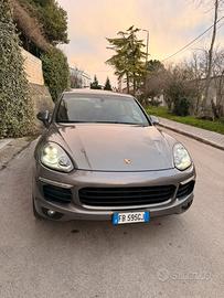 PORSCHE CAYENNE PLATINUM EDITION FULL OPTIONAL
