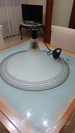 Lampadario a campana in vetro opaco