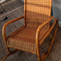 Sedia dondolo in midollino