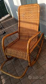 Sedia dondolo in midollino