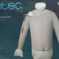 Stira indumenti verticale rapido. 