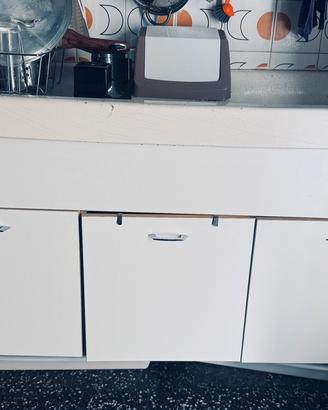 Lavandino in ceramica cucina