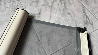 Zanzariere a rullo con blocco magnetico