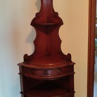 mobile ad angolo vintage .No spedisco