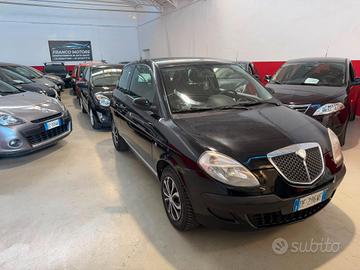 Lancia Ypsilon 1.2 Argento
