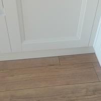 16 sportelli in legno massiccio per cucina