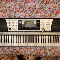 Tastiera Yamaha PSR-740