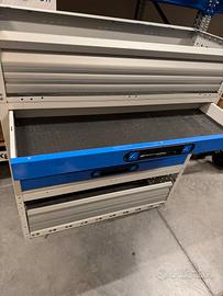 Scaffalature professionali per furgoni