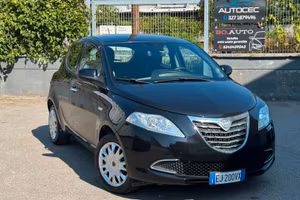 Lancia Ypsilon 1.2 69 CV 5 porte S&S Platinum