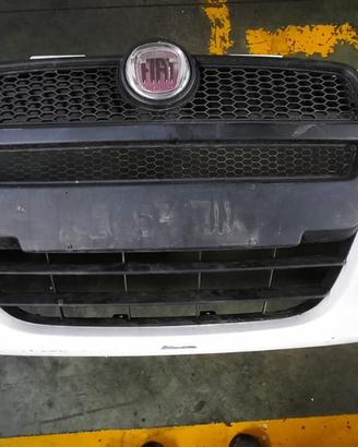 FIAT DOBLO 2011 - PARAURTI ANTERIORE
