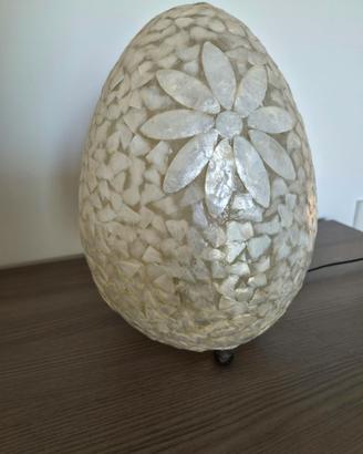 Lampada da tavolo in madreperla