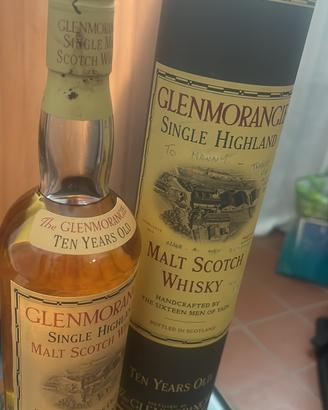 PER AMATORIWhisky 10 e 7 anni invecchiati in botti