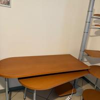 Scrivania in legno e metallo