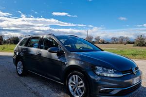 Volkswagen Golf Variant 1.6 TDI automatica SW