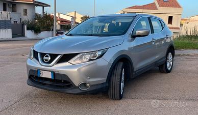 Nissan Qashqai 1.5 dci Acenta + N.Connect e S.Pack