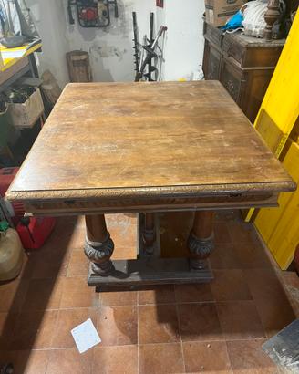 tavolo in legno massello
