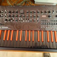 Korrg Minilogue Bass