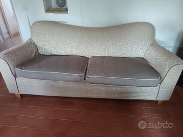 divano 2 posti in  tessuto 