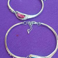 Due Braccialetti Eleganti Scarpe in Vetro con Stra