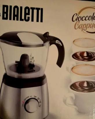 Cioccolata e cappuccino della bialetti