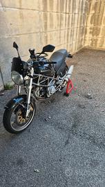 ducati monster 600 2001