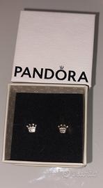 Pandora orecchini a corona. 