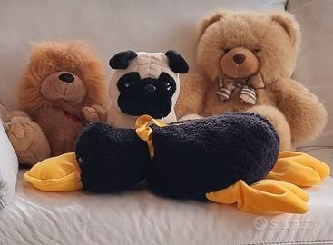 Set composto da quattro peluche di diverse forme