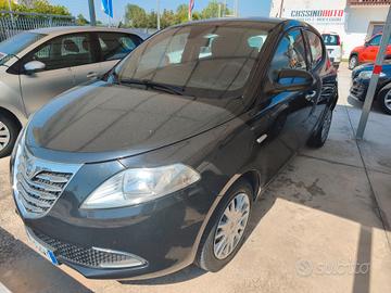 Lancia Ypsilon 1.2 69 CV 5 porte S&S Silver