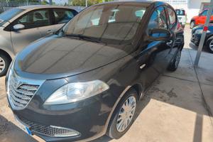 Lancia Ypsilon 1.2 69 CV 5 porte S&S Silver