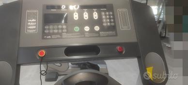 Tapis roulant Lifefitness