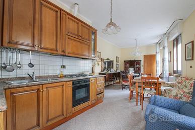 CASA SEMINDIPENDENTE A AGNOSINE
