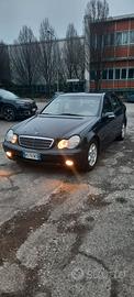 MERCEDES C200 DEL 2001