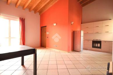 2 LOCALI A MONTIRONE