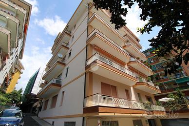 3 LOCALI A CHIAVARI