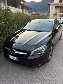 MERCEDES CLA 200 Premium - 2015