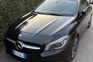 MERCEDES CLA 200 Premium - 2015