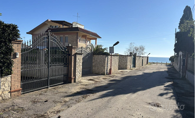 TLT 191/2021 APPARTAMENTO SU DUE LIVELLI