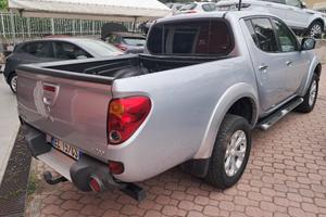 MITSUBISHI L200 d.c. 180 cv, gancio tr.