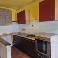 mobili per cucina e cameretta