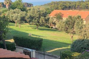 Appartamento panoramico in villaggio turistico