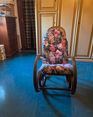 Sedia a dondolo vintage