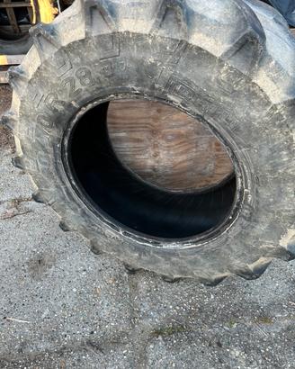 Pneumatici 480/70R28 per trattore