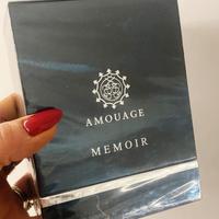 L'immagine mostra la confezione diAmouage Memoir,