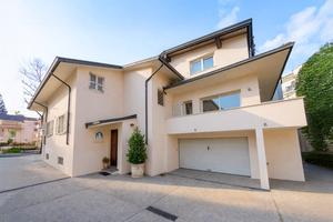 Villa bifamiliare Piacenza [Cod. rif 3288923VRG]