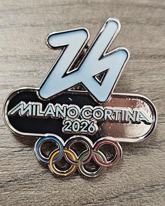 spilla 26 Milano Cortina 2026 Olimpiadi 