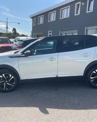 PEUGEOT 2008 BlueHDi 100 GT Line
